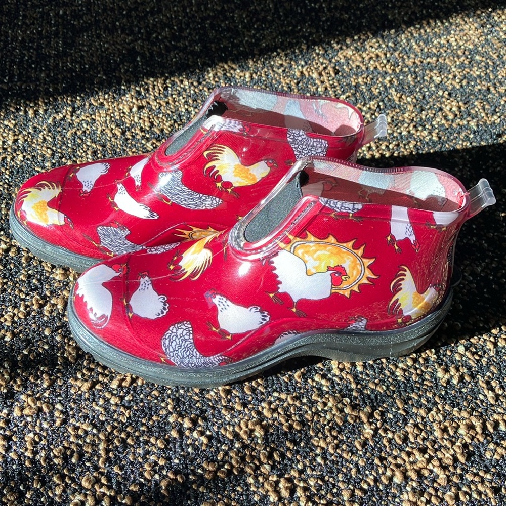 Red Chicken Print Rain Boots